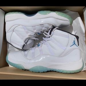 Air Jordan 11 Retro “Legend Blue”